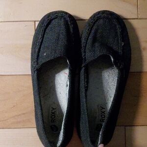 Women's roxy gray flats